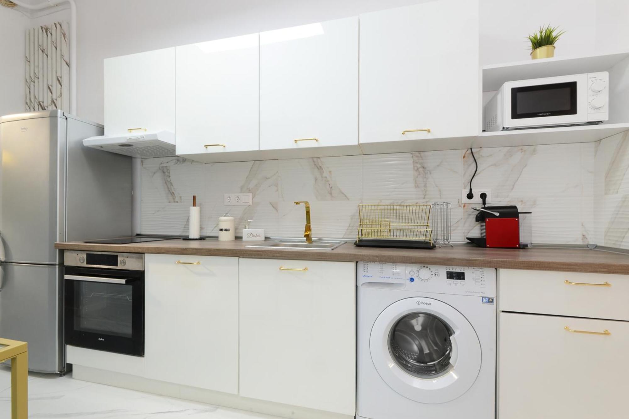 White & Gold Apartment Будапеща Екстериор снимка