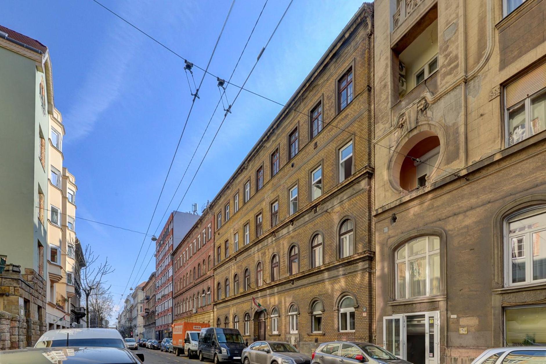 White & Gold Apartment Будапеща Екстериор снимка